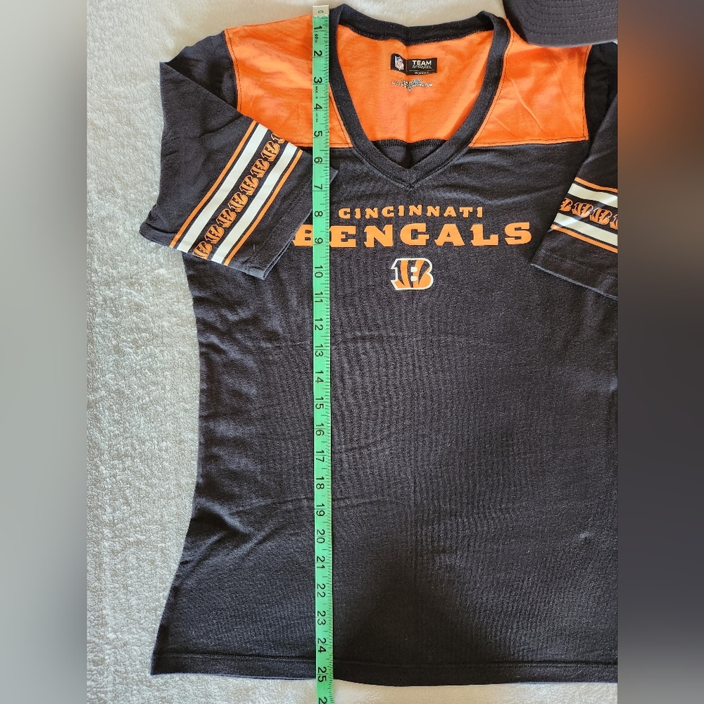 Cincinnati Bengals Womens Tee Shirt Size M and Hat - Picture 4 of 11